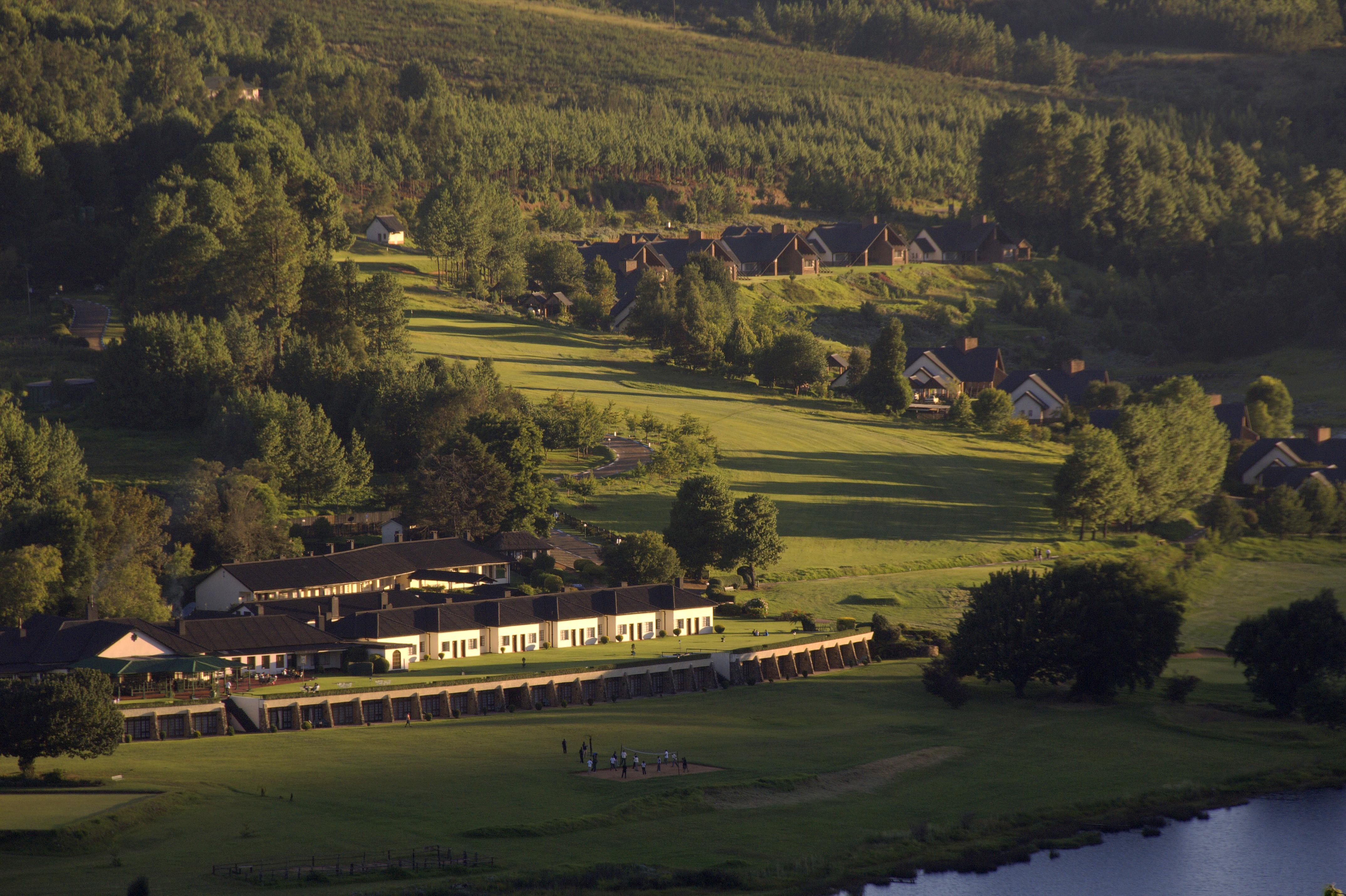 Troutbeck Resort Nyanga Bagian luar foto