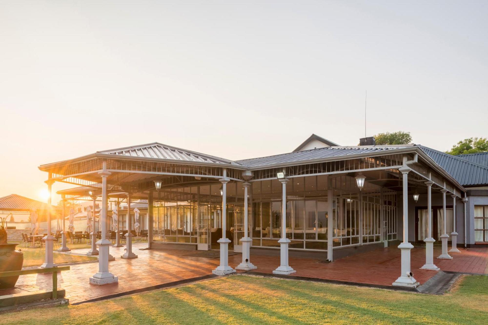 Troutbeck Resort Nyanga Bagian luar foto