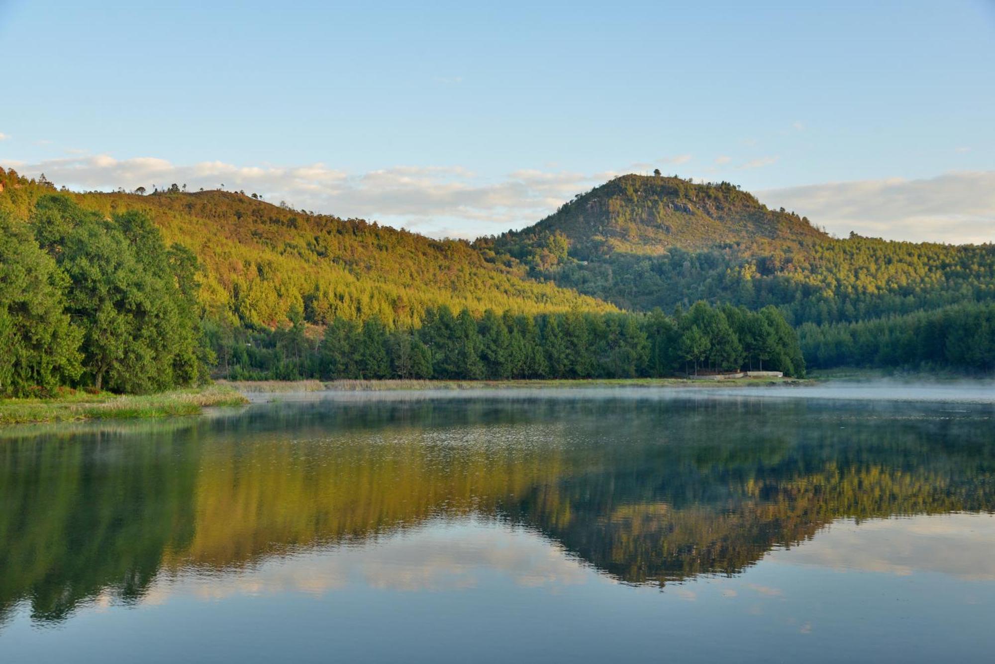 Troutbeck Resort Nyanga Bagian luar foto